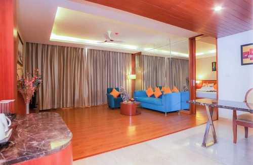 Meerut Hotel | The Conway