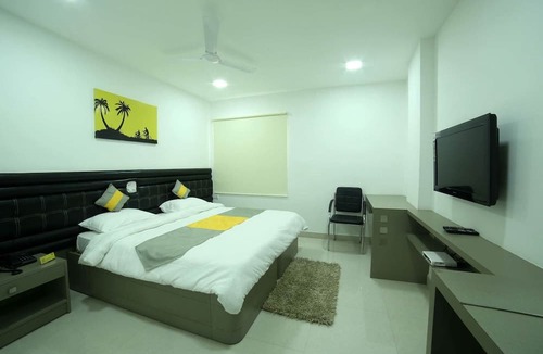 Madhapur House | Room-la Riviera Suites Madhapur