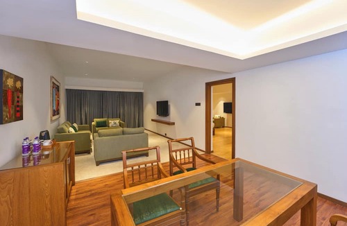 Ernakulam South Hotel | The Avenue Regent