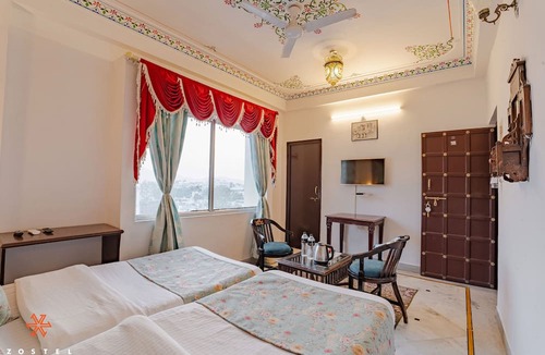 Lake Swaroop Sagar Hostel | Zostel Udaipur - Hostel