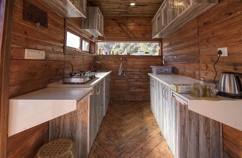 Gagar Ski Chalet | Kaath Maati-Luxurious woodem two storied Treehouse in the lap of nature