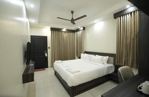 Erattupetta Hotel | Time Square Inn