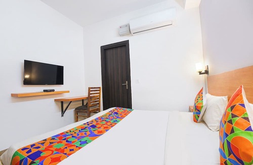 DLF Phase 3 Hotel | FabHotel A V Homes - Navjeevan Hospital & Maternity Centre
