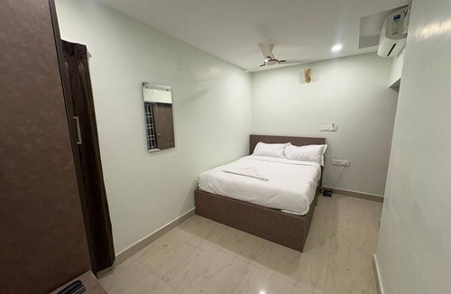 Royapettah Hotel | Hotel Royal King