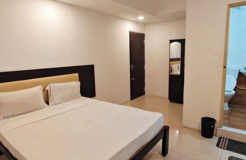 Srirangam Hotel | Star Nivas Srirangam