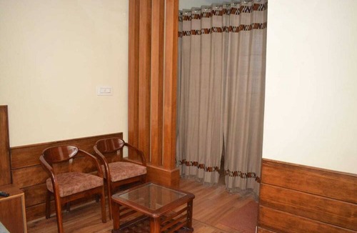 Bhuntar Hotel | Mathan View Homestay