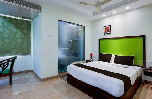 Vijayawada House | Deluxe Benz Circle MG Road