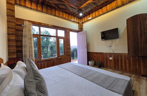 Chail Bed & Breakfast | The Wooden Nook Chail