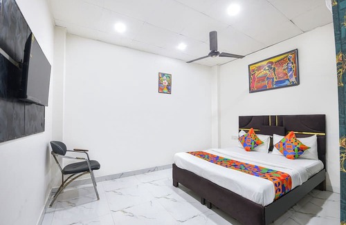 Delhi Hotel | Via Vsr Stay
