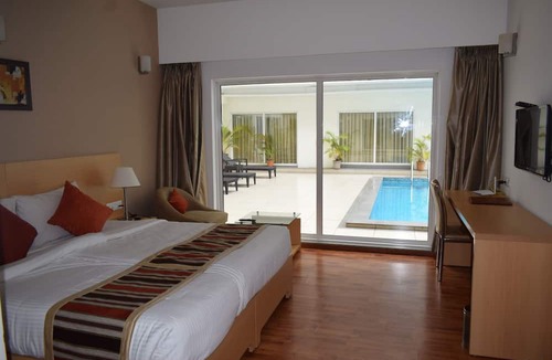 Maradu Hotel | Starlit Suites Kochi