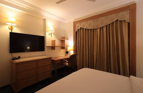 Sector 16 Apartment | Savoy Suites Noida