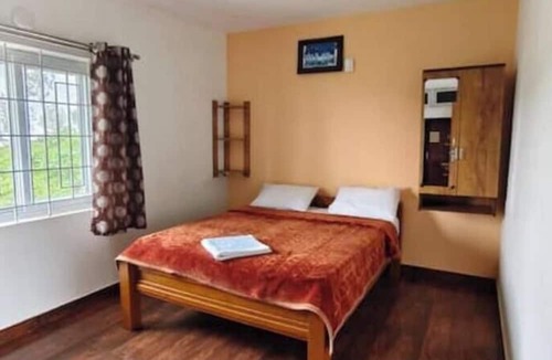 Ooty Cottage | Kathiresan's Diamond hill view cottage