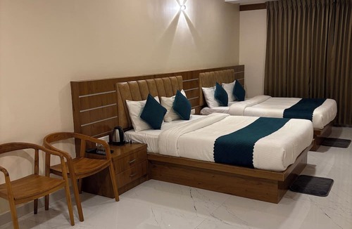 Pudumund Apartment | Grandis inn by avkanz nnluxury suite rooms in the hill top of ooty