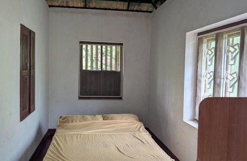 Kozhikode Villa | Budget Kerala Countryside Heritage Villa near Waterfall