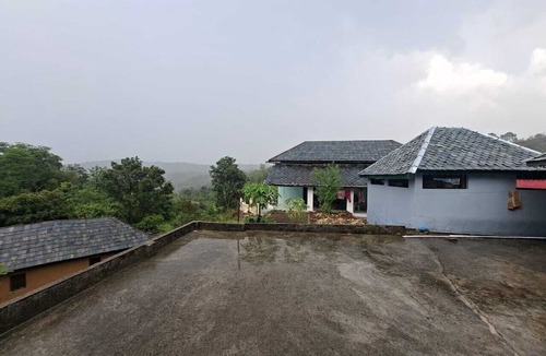 Chintpurni Bed & Breakfast | The Thanedar Sahib -100+ year-old, 4-bedroom Himachali-style homestay