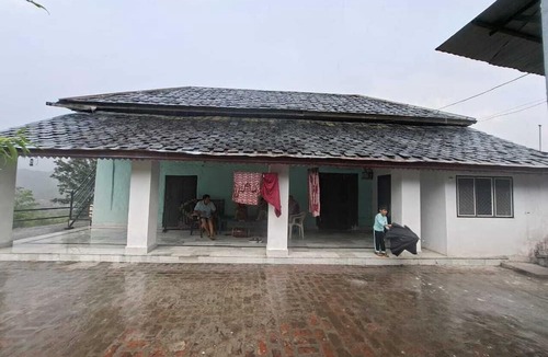 Chintpurni Bed & Breakfast | The Thanedar Sahib -100+ year-old, 4-bedroom Himachali-style homestay