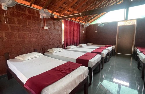 Kumta Cottage | Blue Waves Beach Stay
