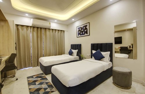 DLF Phase 3 Apartment | FlxHo Quad - Luxury Studio Apart Hotel