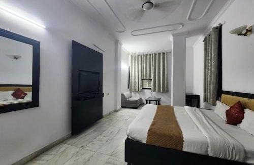 Karol Bagh Hotel | Grand Central Hotel