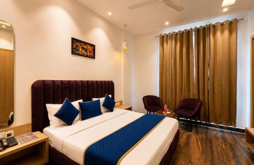 Amritsar Hotel | Hotel Diamond MBS Amritsar # Lift # Parking Space # Rooftop # Family Rooms