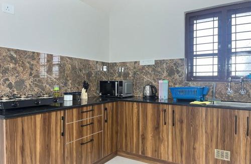 Shrirangapattana Apartment | MYS- Royal Haus- Luxurious AC 3BHK, 50'TV