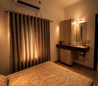 Amritsar House | The Golden Window Villa