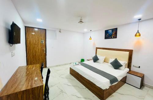 Jangpura Hotel | Hotel Happiness - 2 walk Near Nizamuddin Dargah