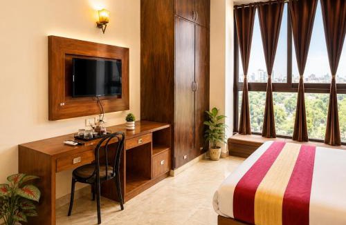 Sector 39 House | The White Casa Front Executive Stay - Near HUDA City Centre