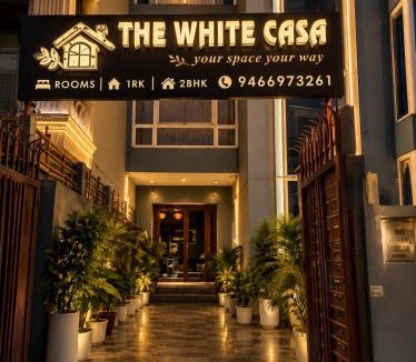 Sector 39 House | The White Casa Front Executive Stay - Near HUDA City Centre
