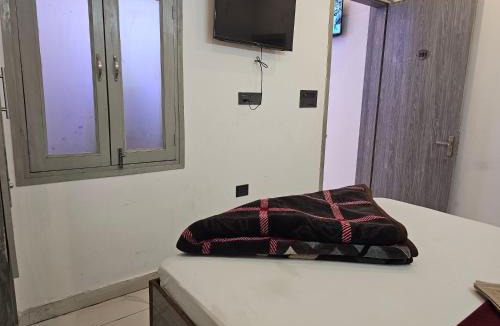 Nizamuddin East Hotel | Raj Heritage - Infront of Nizamuddin Railway Station Gate No-04
