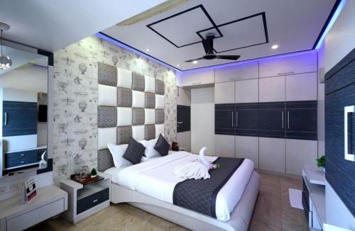 Kala Nagar Apartment | Embassy Suite 2 Bedroom Apartment Near BKC & Guru Nanak Hospital Bandra East