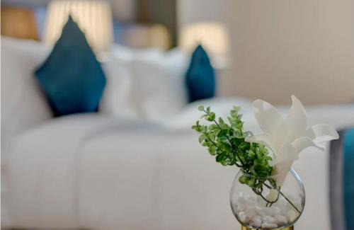 South West House | Hotel The De - Pacific Suites Near Delhi IGI Airport