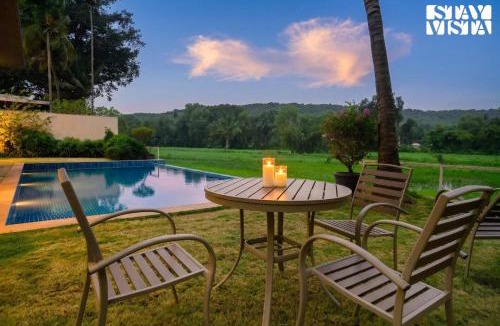 Parra Villa | StayVista at Jashn Villa with Infinity Pool