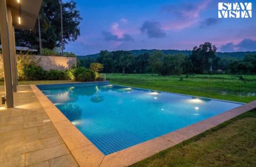Parra Villa | StayVista at Jashn Villa with Infinity Pool