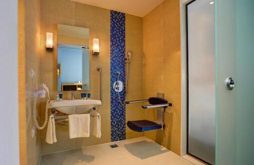 Semmencherry Hotel | Four Points by Sheraton Chennai OMR