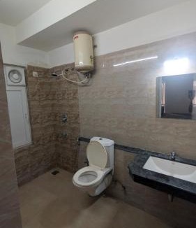 Chennai Apartment | 4bhk luxury service apartment for couples and family
