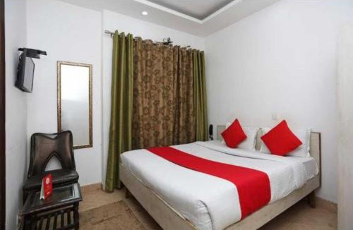 Jangupura Extension Hotel | Hotel Bir Stay- Near Nizamuddin Dargah