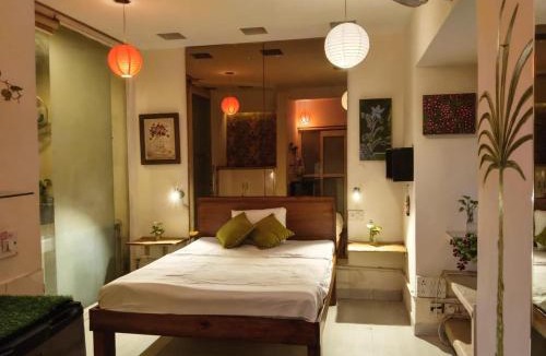Malviya Nagar House | Dr Balis Bliss Homestay