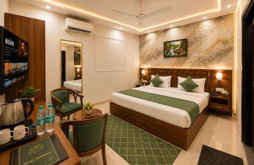 South West House | Hotel BBellamounts Ner IGI Delhi Airport - Free Airport PickUp Breakfast and dinner Complatary