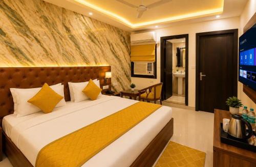 South West House | Hotel BBellamounts Ner IGI Delhi Airport - Free Airport PickUp Breakfast and dinner Complatary