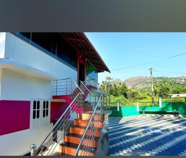 Sulthan Bathery Bed & Breakfast | Taarzans Paradise Inn