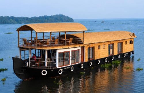 Kumarakom Boat Rental | Kerala Boat Trips