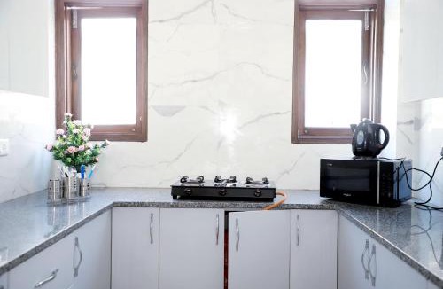 Saket Apartment | Fortune Home Service Apartment 2Bhk,Saket Near Max Hospital