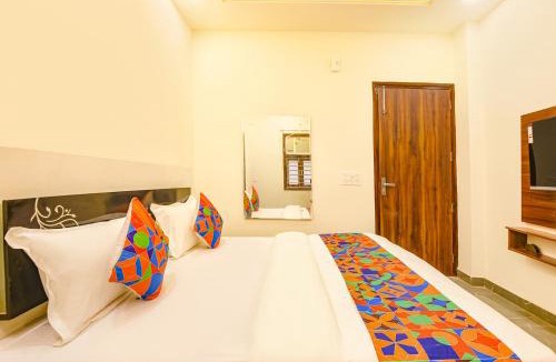 Rohini Hotel | FabHotel Green Lotus