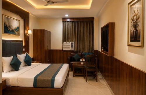 South West House | Castal Blue Hotel Near IGI Delhi Airport - Free Breakfast and Dinner complementry