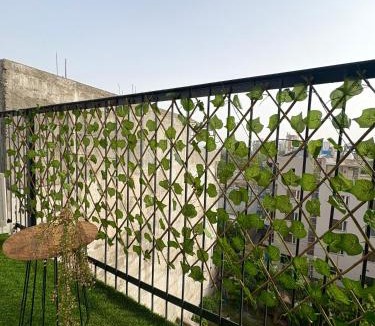 Sector 39 Apartment | Meraki Suites 1BHK Near Medanta Hospital