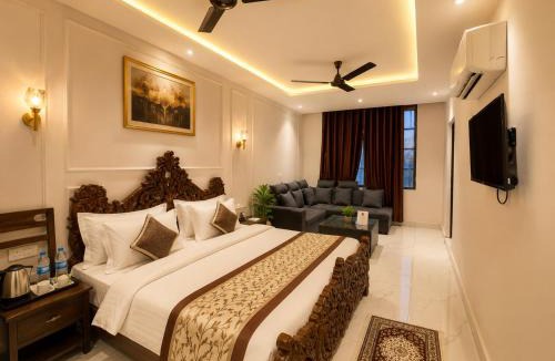 Rohini Hotel | Hotel Kasa Stays Near DTU Rohini