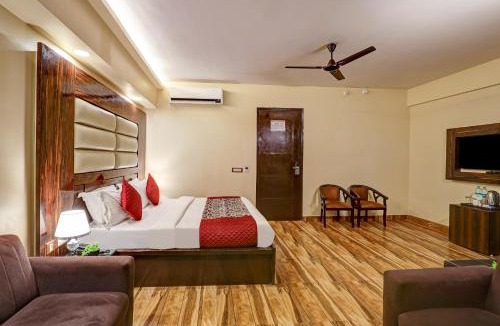 Naraina Hotel | Hotel Palm Grand At Luxury Naraina New Delhi - Couple Friendly Local IDs Accepted