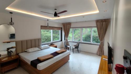 Bhilar Villa | Luxurious Villa in Panchgani with Pool & Indoor Games