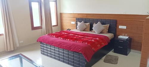 Palampur Resort | Hotel Som Kunj # Palampur Best Hotel with Mountain view # Free Parking #Room with Balcony